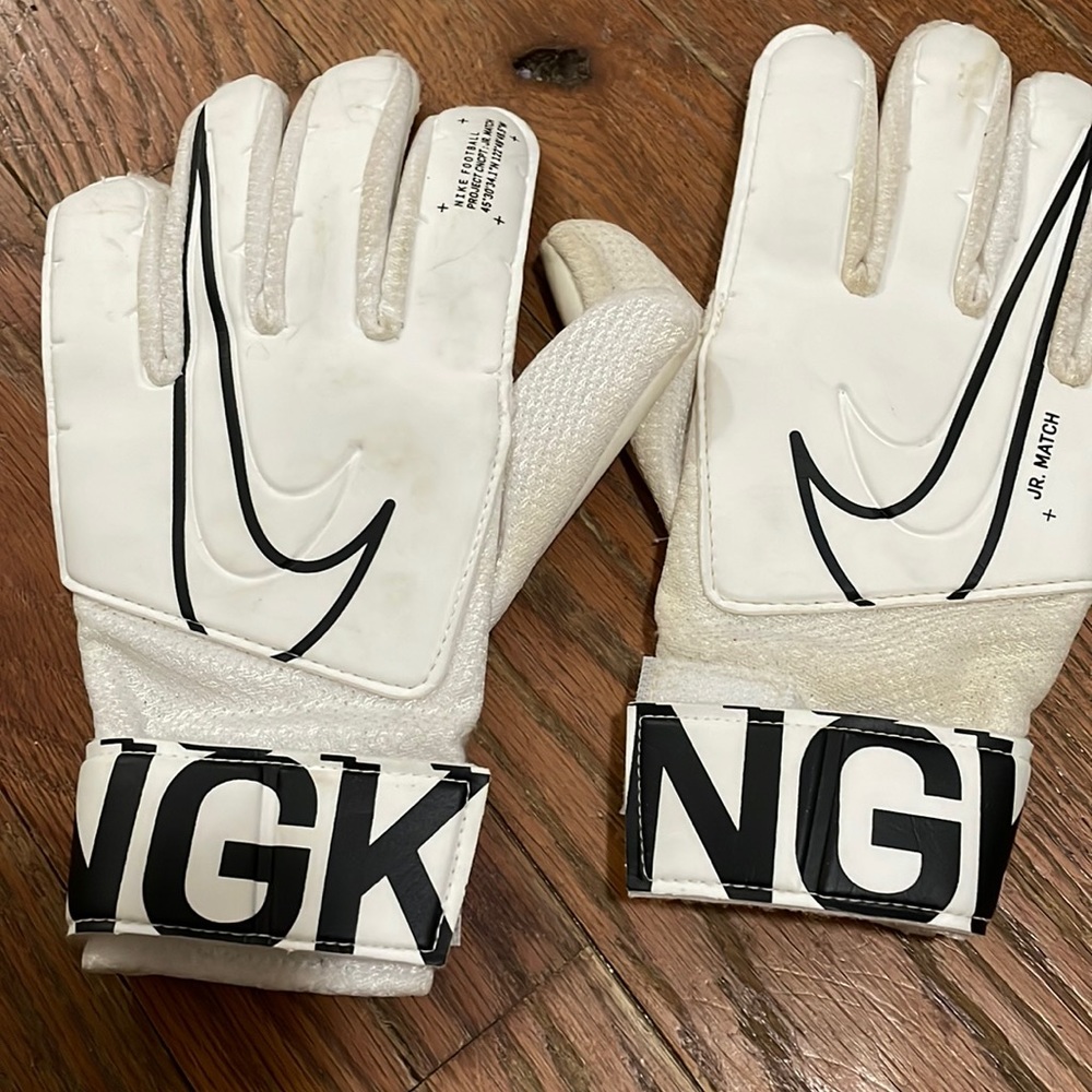 Nike Soccer Goalie Gloves